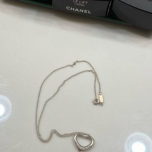 Tiffany’s necklace